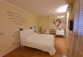 B&B METRO  allows 18 year olds to book a room