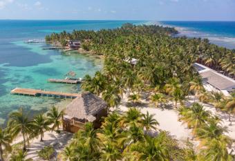 Pelican Beach Resort South Water Caye allows 18 year olds to book a room