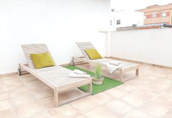 PISO CON TERRAZA CALLE ISLAS COLUMBRETES, WIFI has Balcony rooms