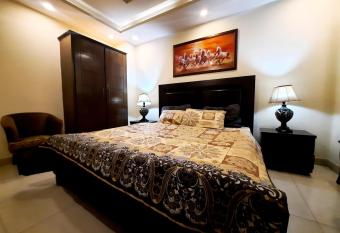 One bedroom apartment in bahria town civic center has Smoking/Balcony rooms