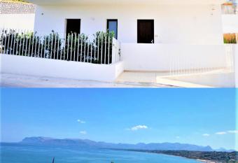 SOL Y MAR Camere e Appartamenti has Balcony rooms