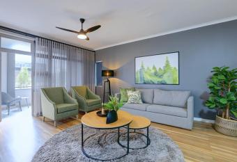 Harvil House has Balcony rooms