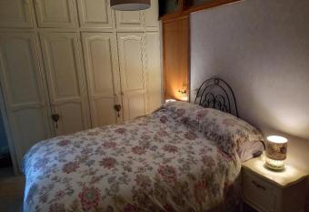 Osborne Lodge has Balcony rooms