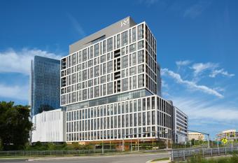 The Watermark Hotel has Balcony rooms