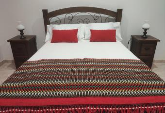 AL Colmeia de Mel has Balcony rooms