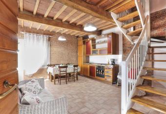 elegant panoramic apartment has Balcony rooms