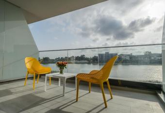 Mirage Beach Spa Hotel has Balcony rooms