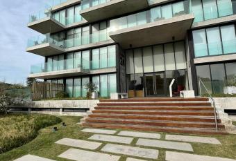 Rambla 24 Punta del Este has Balcony rooms