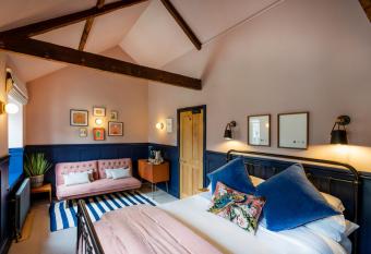 The Queens Chew Magna allows 18 year olds to book a room