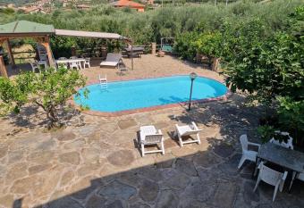 GE ME FE has Balcony rooms