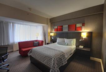 Armon Plaza Montreal Airpt allows 18 year olds to book a room