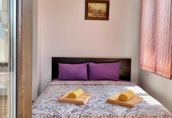Bright Central Studio for 4 in Burgas has Balcony rooms