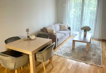 K    ni Guest Apartment has Balcony rooms