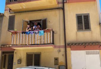 Casa Fontanelle has Balcony rooms