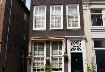 BenB FirstClassEnglish allows 18 year olds to book a room