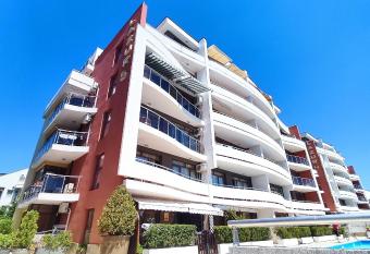 Lazur Sea View has Balcony rooms
