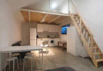 Apartamentos Torneo & Alameda con ba  era jacuzzi hidromasaje allows 18 year olds to book a room