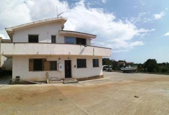 B&B Nonno Pino has Balcony rooms