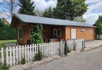  t Vosje allows 18 year olds to book a room