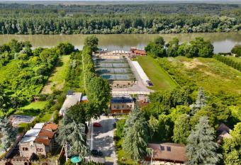Hotel Marina OASA has Balcony rooms