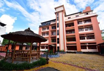 Nirvana Guest House has Balcony rooms