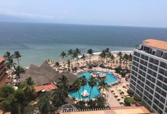 Condomar Sunnscape has Balcony rooms