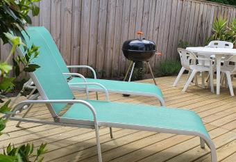 Le cocooning allows 18 year olds to book a room