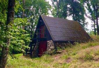   ngar  ds G  rd has Balcony rooms
