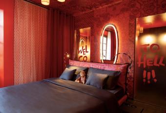 25hours Hotel Florence Piazza San Paolino allows 18 year olds to book a room