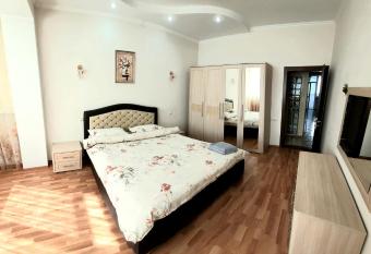 Elegance Apartment Chisinau Center close to Stefan cel Mare has Balcony rooms