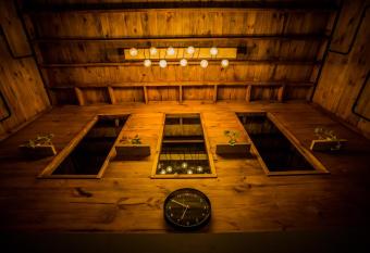 Woodstock Villa has Balcony rooms