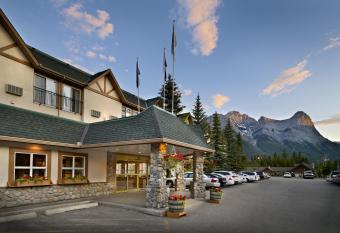Coast Canmore Hotel & Conference Centre has Balcony rooms