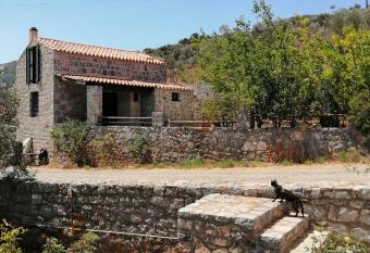 Guesthouse Kamara II has Balcony rooms