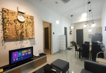 Luxury 1room 3min to D Pulze shopping mall has Balcony rooms