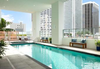 Yotelpad Miami allows 18 year olds to book a room