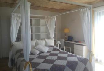 Camera e Soggiorno con vista panoramica allows 18 year olds to book a room