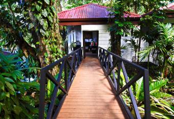 Hotel Boutique Casa Del Rio allows 18 year olds to book a room