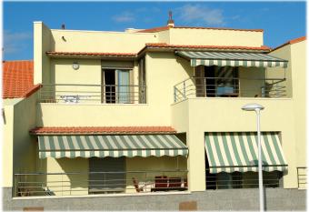   tico Residencial Los Patios, Playa M  dano, zona windsurf allows 18 year olds to book a room