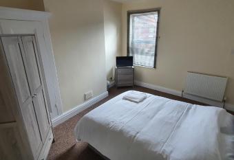 APARTMENT in CENTRAL DONCASTER allows 18 year olds to book a room