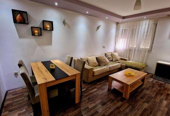 T&A has Balcony rooms