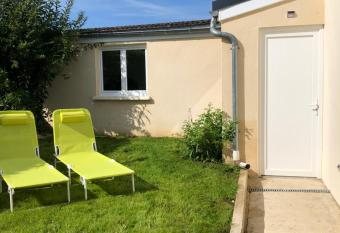 L     chapp  e Bulles allows 18 year olds to book a room