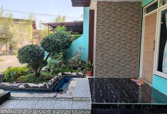 ARNANDA homestay has Balcony rooms