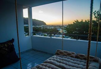 Le G  ranium: T3 avec vue mer exceptionnelle has Balcony rooms