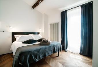 Caesar Suites On Lake Como - By House Of Travelers - allows 18 year olds to book a room