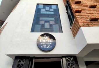 La Curva Apartamentos has Balcony rooms