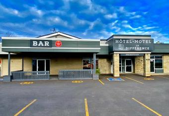 Hotel-Motel La Difference has Balcony rooms