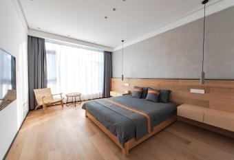 Wuzhen HYGGE has rooms with a private hot tub