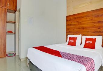 Collection O 91528 Garuda Residence Syariah allows 18 year olds to book a room