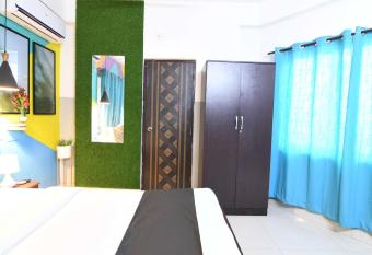 Avenue Inn allows 18 year olds to book a room