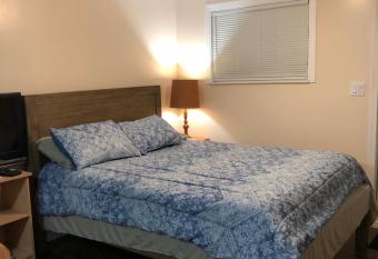 Shady Willow Guest House - Small Indipendent Units With Seperate Entrance For Travellers allows 18 year olds to book a room